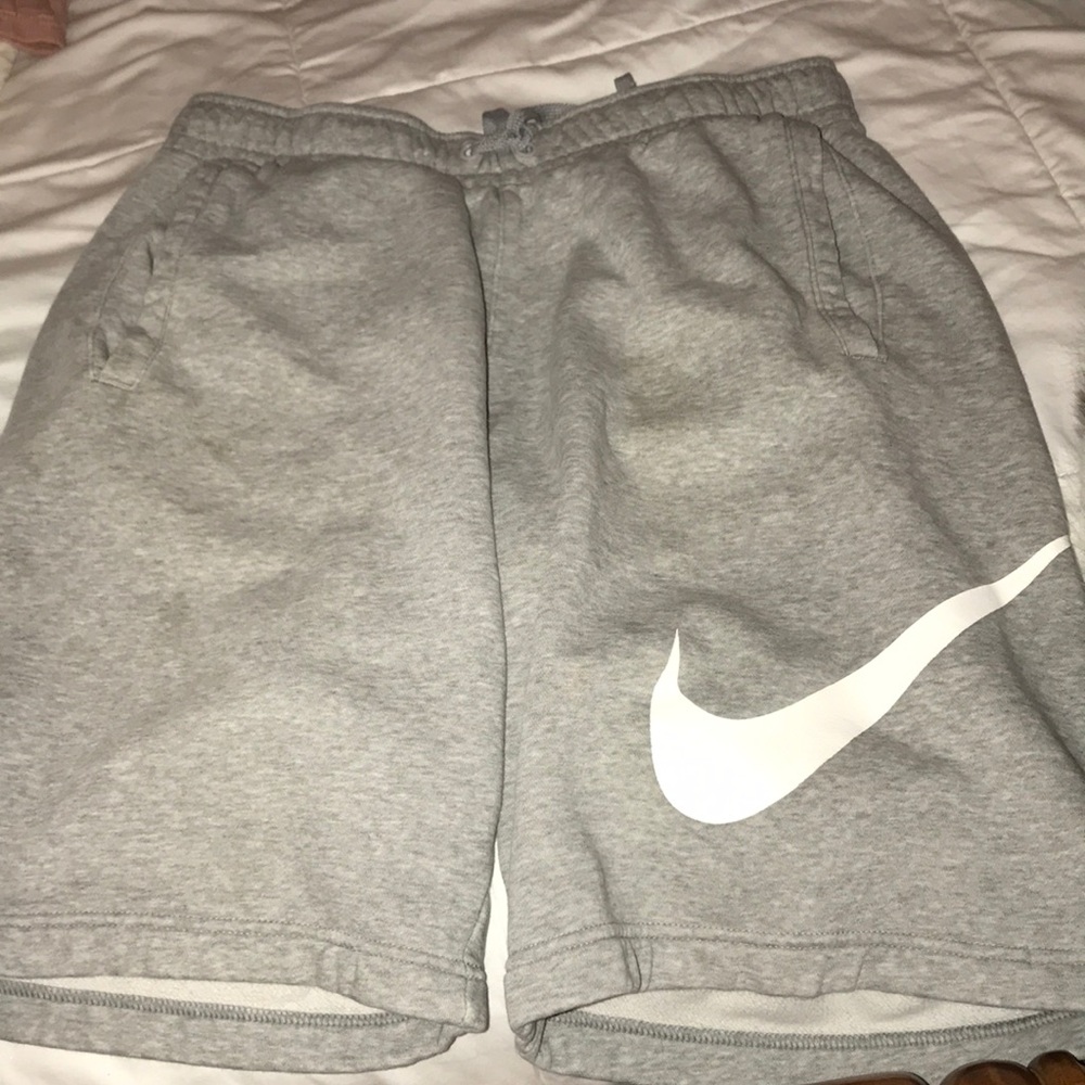Mens medium nike grey shorts